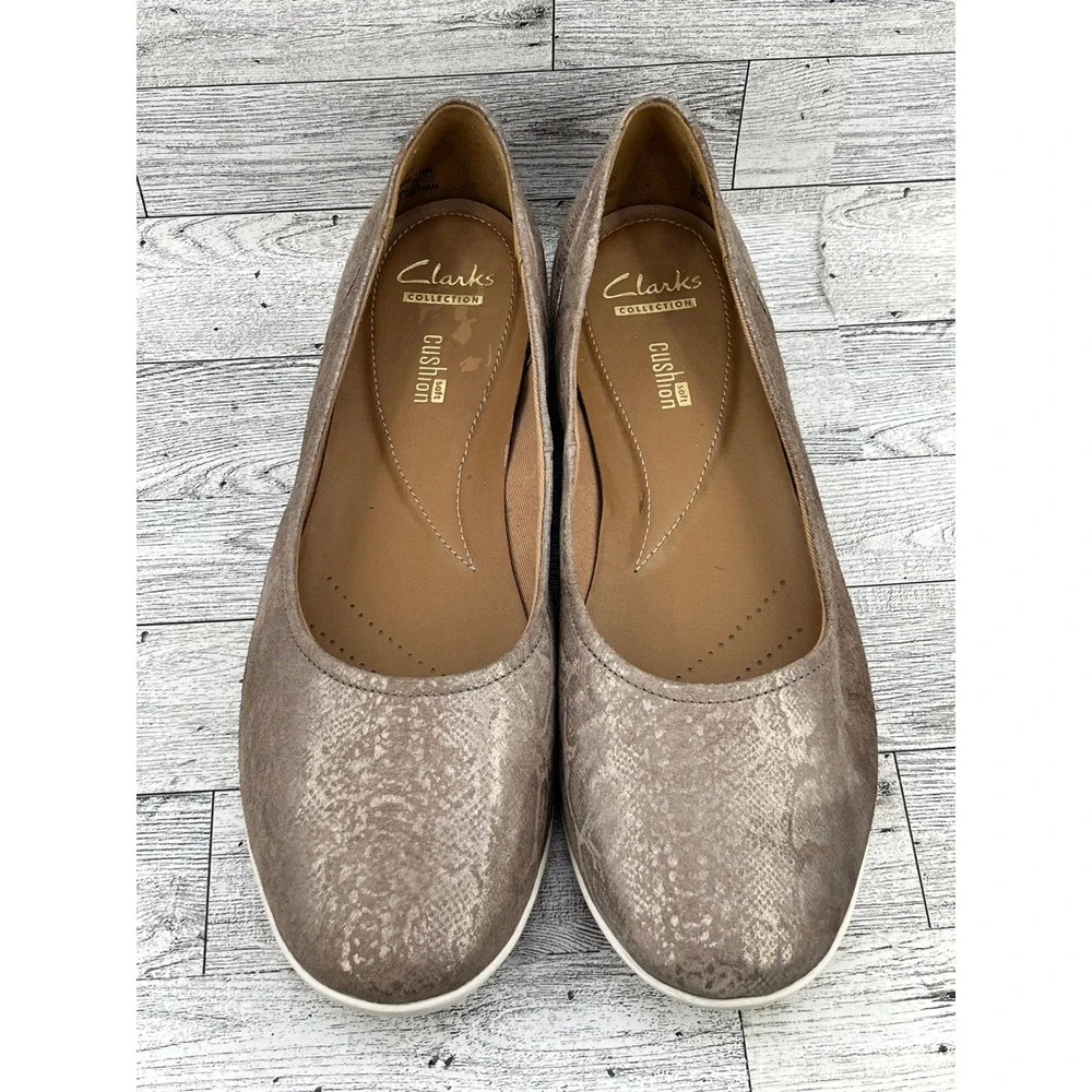 Clarks Collection Soft Cushion Metallic Taupe Textured Ballet Flats Shoes Sz 10M